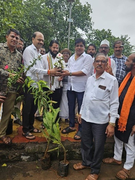 वृक्षारोपण